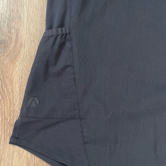 Adar Small Gray Scrub Top - Picture 4 of 4